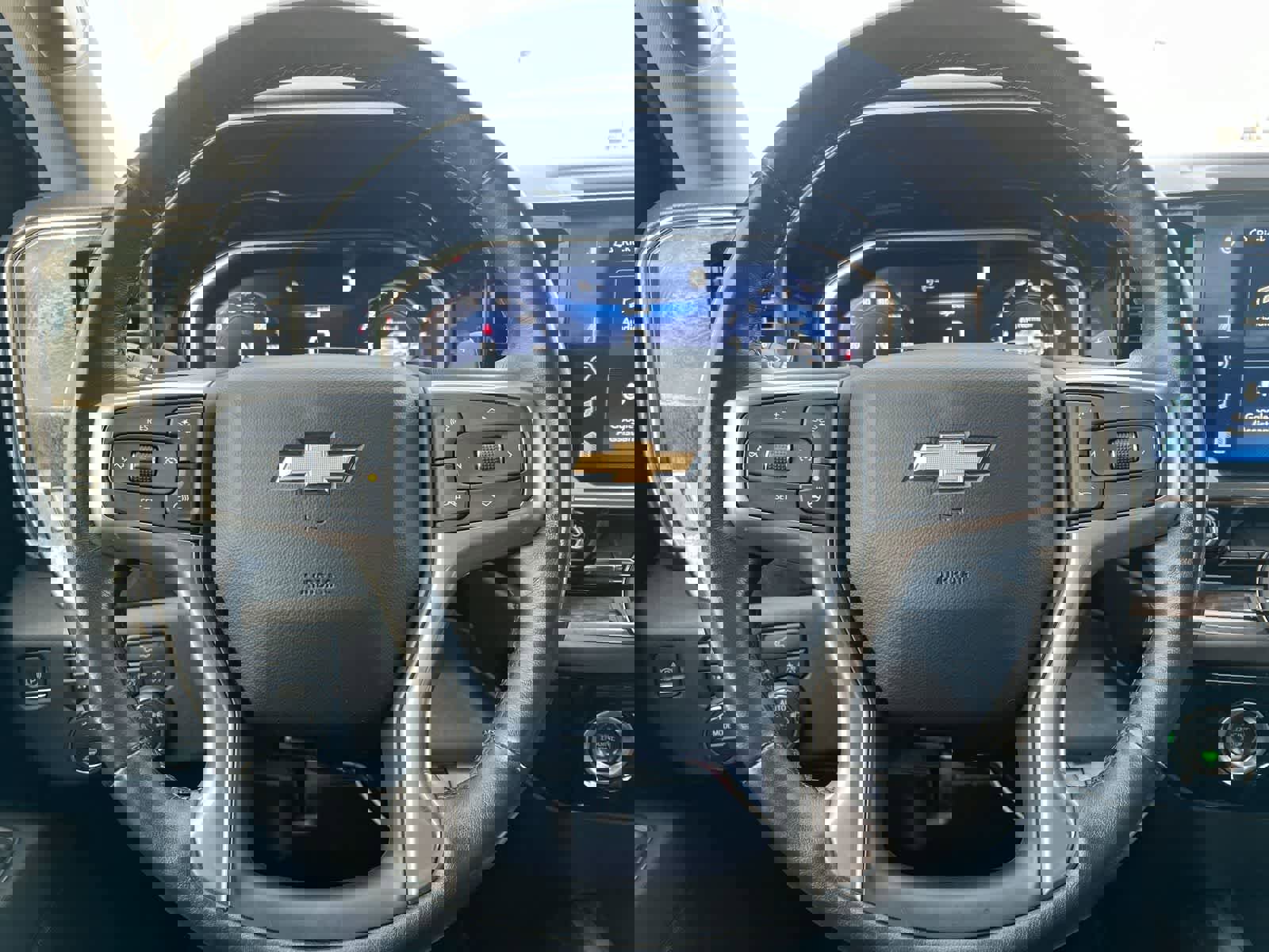 Used 2022 Chevrolet Silverado 1500 LT image 22