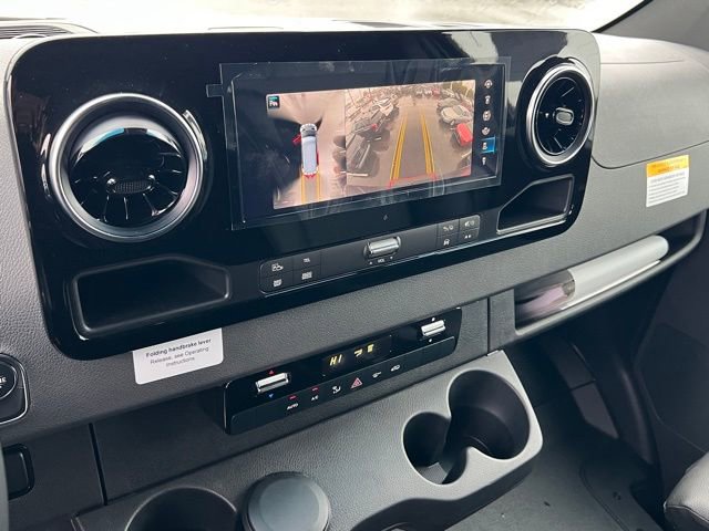 Used 2022 Mercedes-Benz Sprinter 144 Cargo image 23