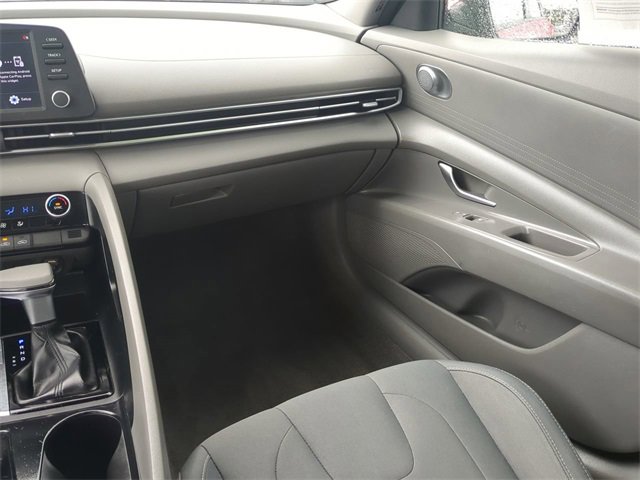 Used 2021 Hyundai Elantra SEL image 16