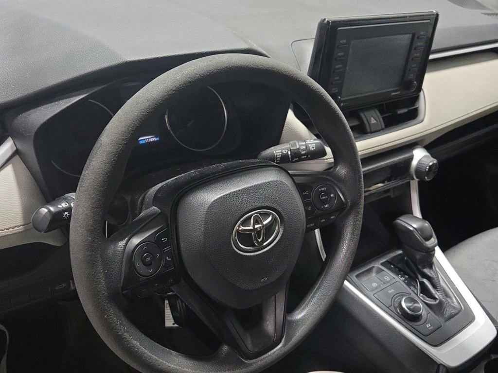 Used 2021 Toyota RAV4 XLE image 9