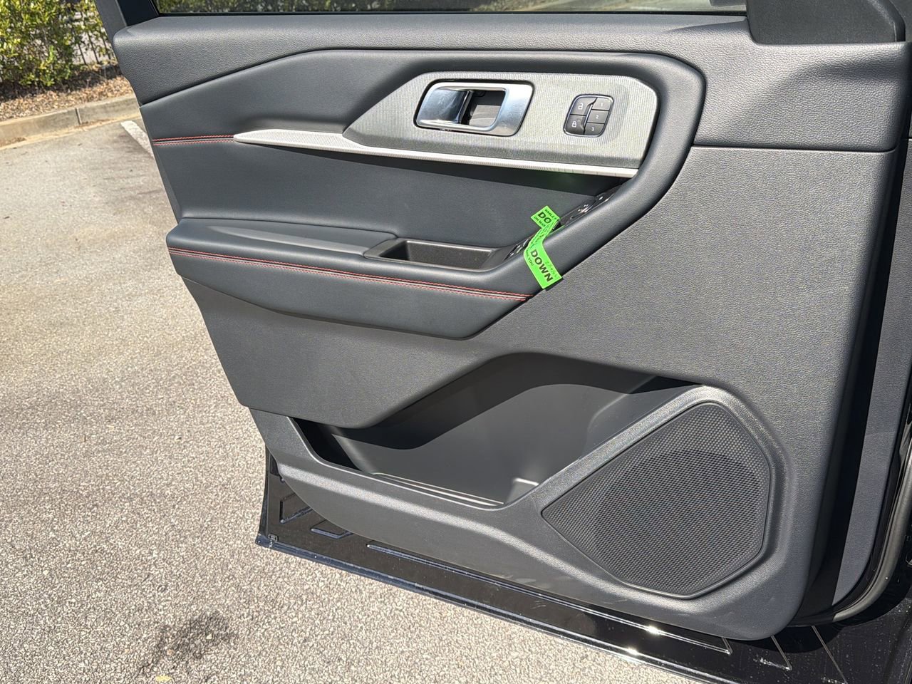 New 2026 Ford Explorer ST-Line w/ ST-Line Street Pack image 17