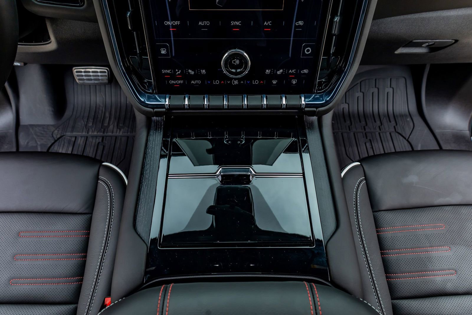 Used 2026 GMC Yukon XL AT4 Ultimate w/ LPO, Floor Liner Package image 28