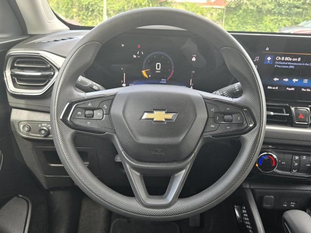 Used 2025 Chevrolet TrailBlazer LT AWD/4WD image 22
