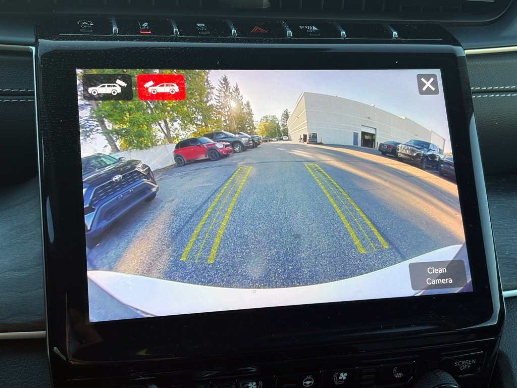 Certified 2023 Jeep Grand Cherokee Limited w/ Luxury Tech Group II AWD/4WD image 38