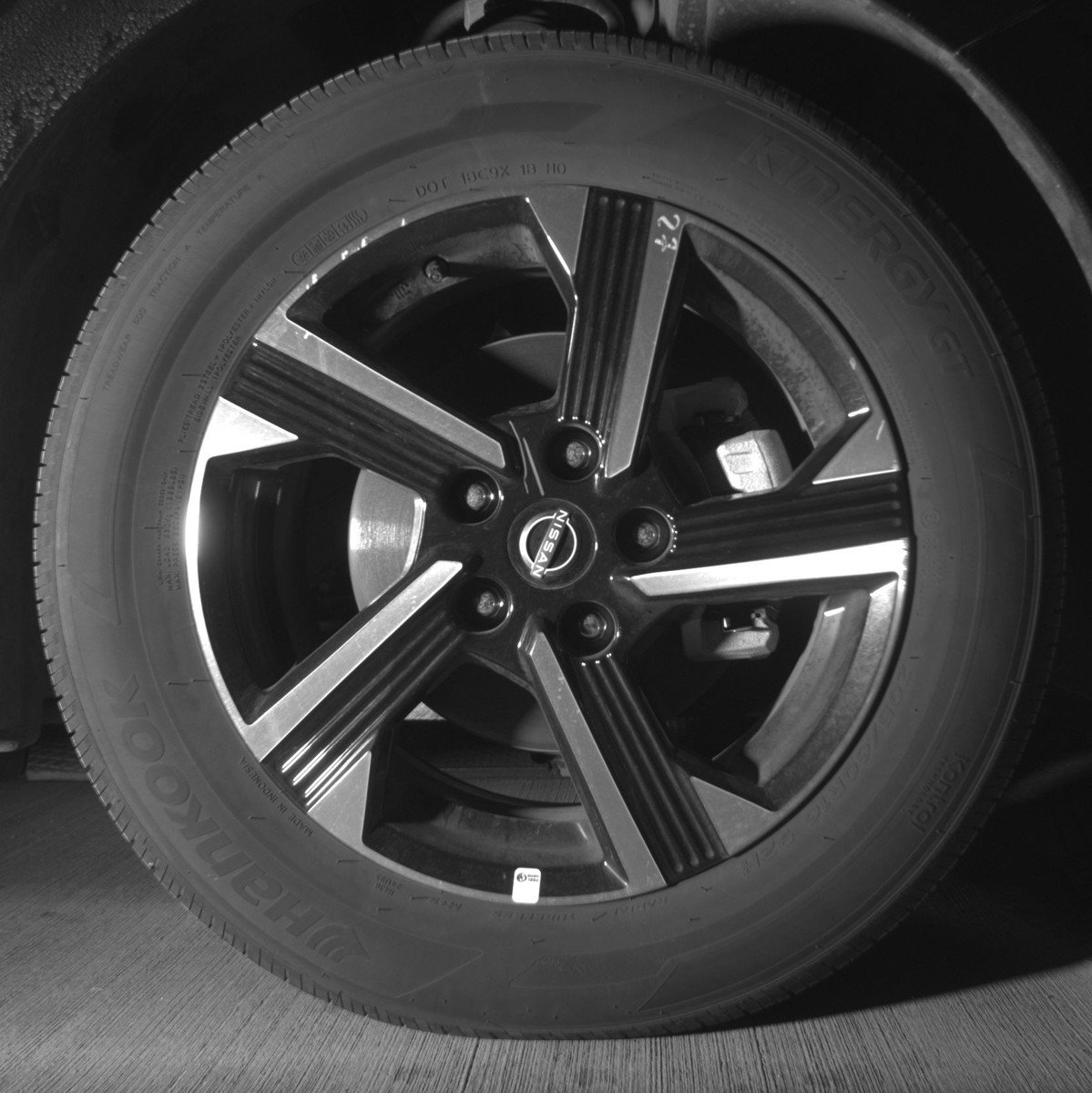 Used 2025 Nissan Sentra SV image 13