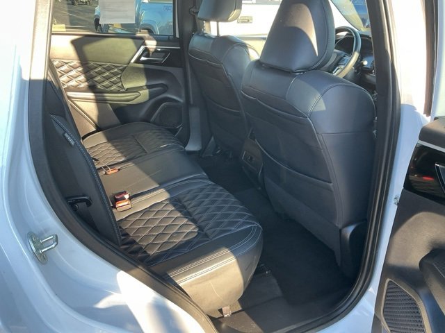 Used 2022 Mitsubishi Outlander SEL image 27