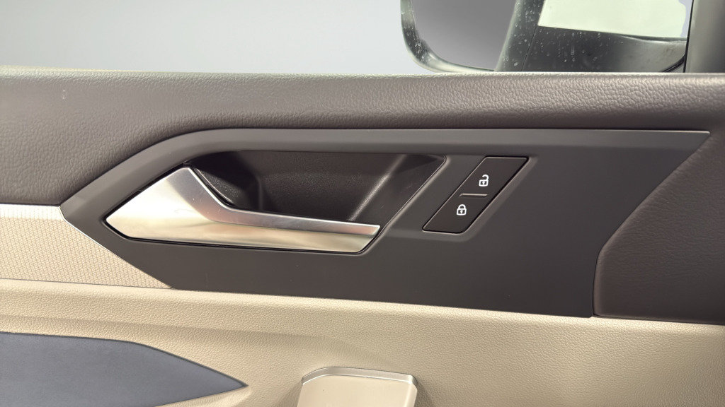 New 2026 Volkswagen Jetta SE FWD image 16