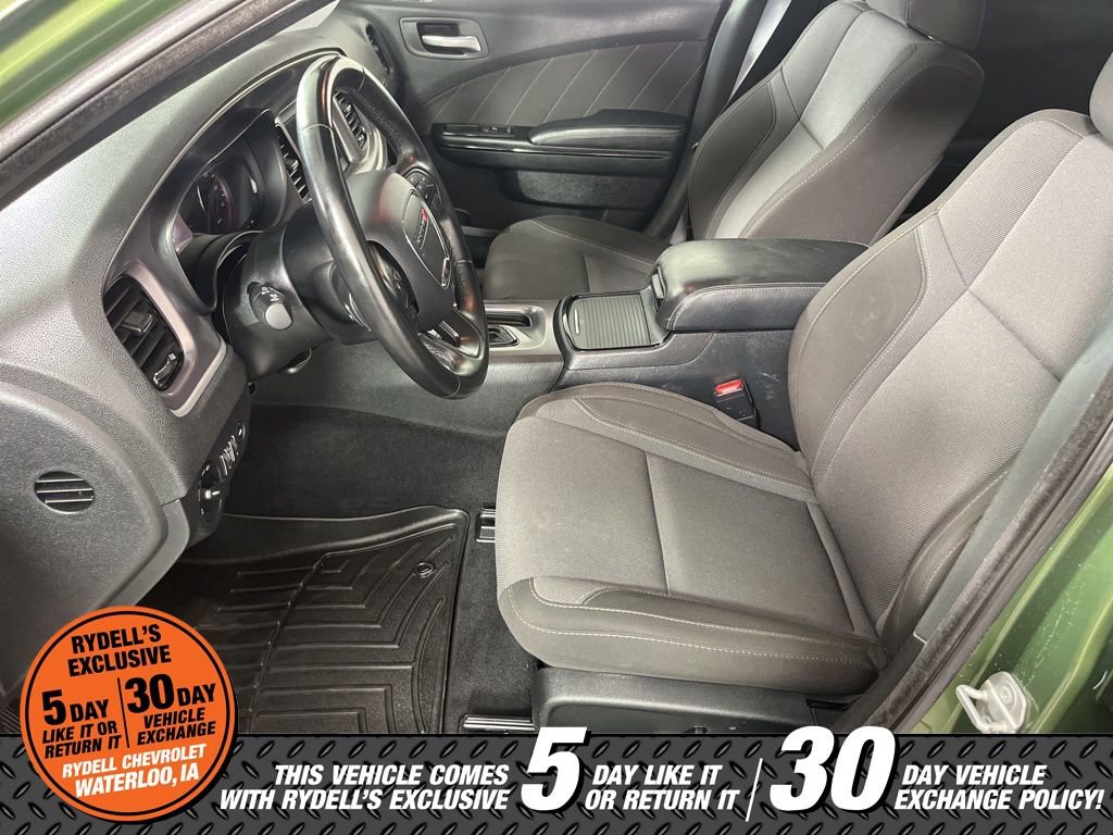 Used 2020 Dodge Charger SXT w/ Blacktop Package image 17