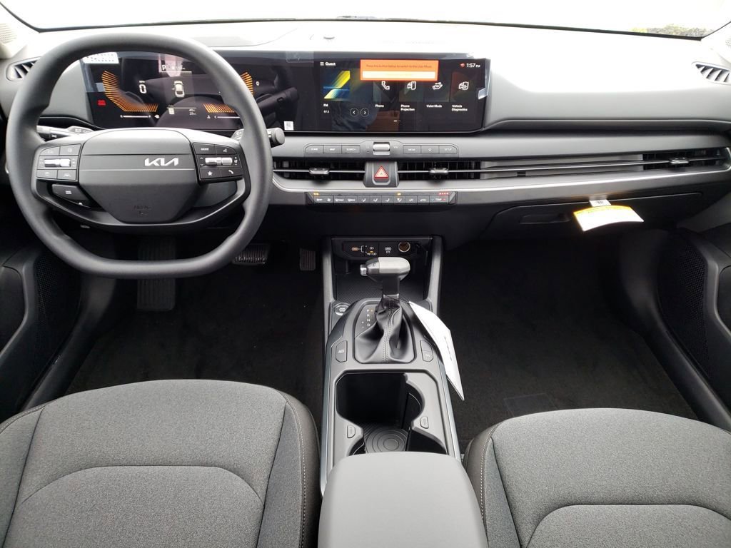 New 2025 Kia K4 LXS image 10