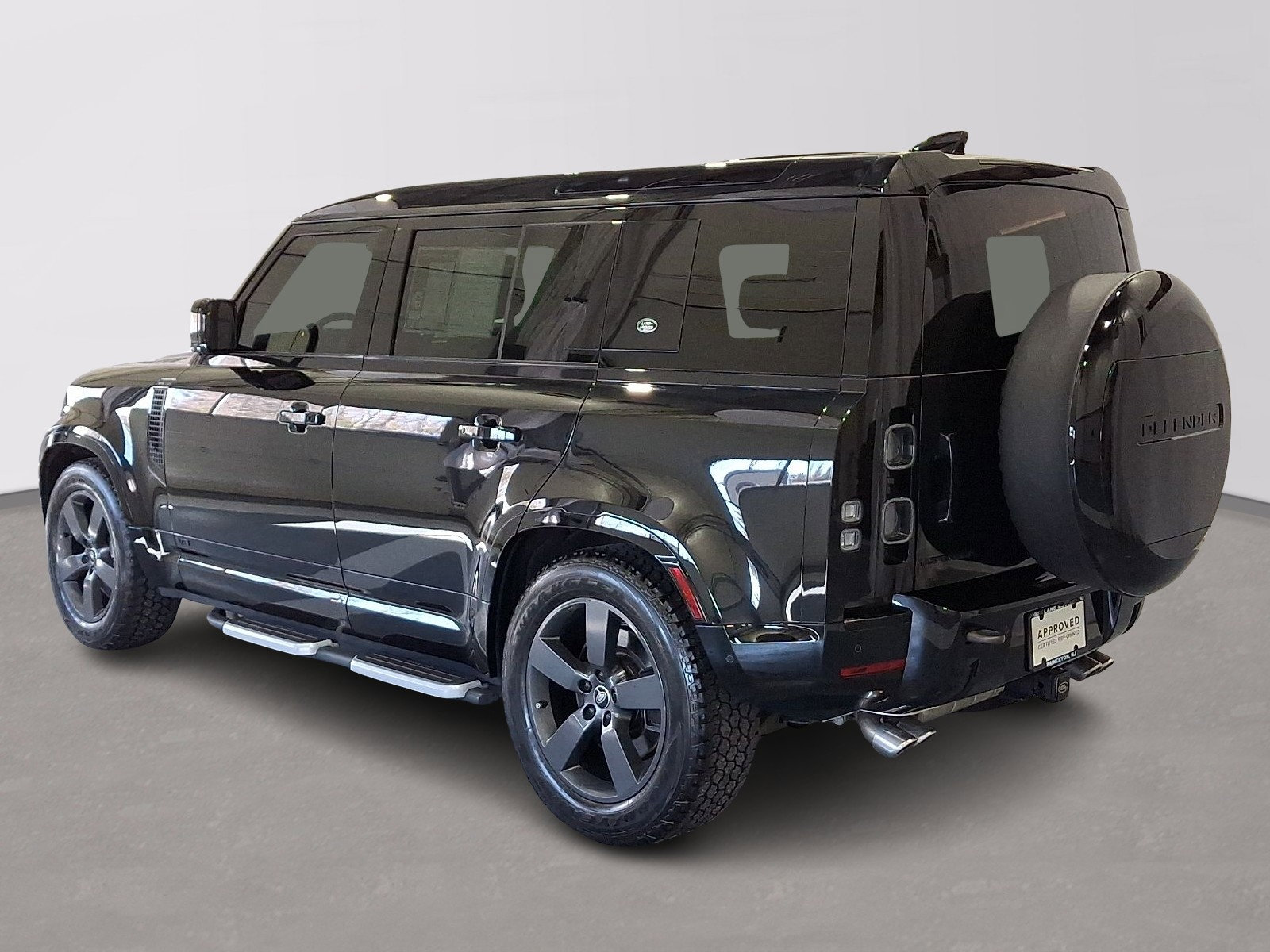 Certified 2023 Land Rover Defender 110 V8 image 2