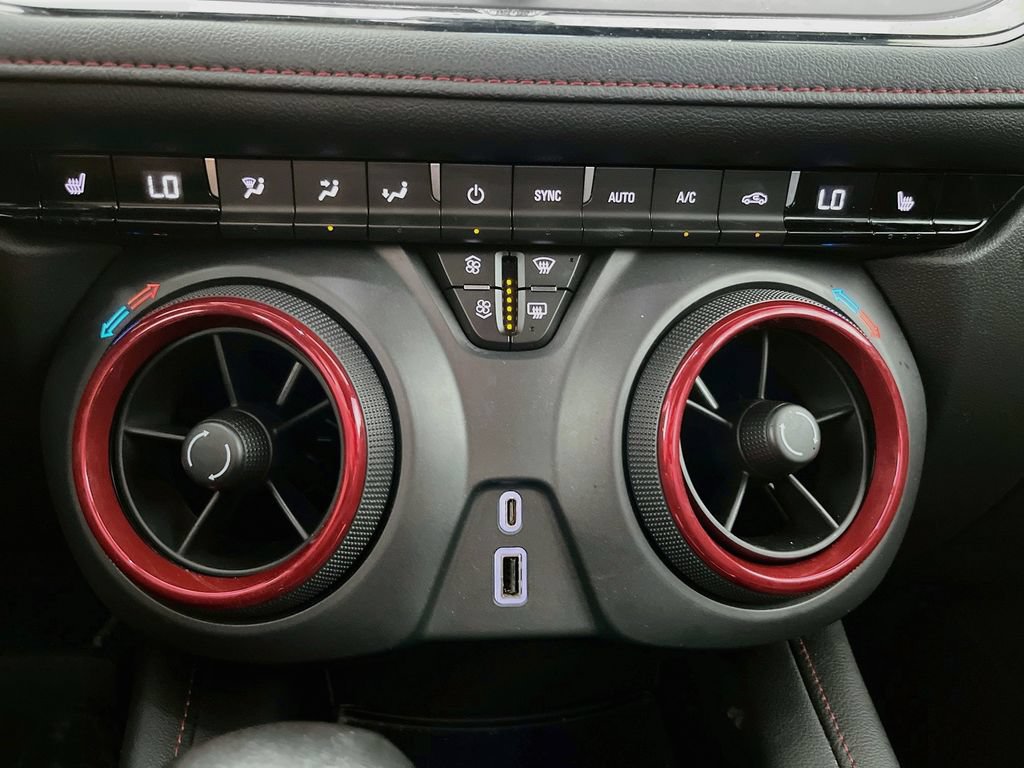 Used 2021 Chevrolet Blazer RS AWD/4WD image 16