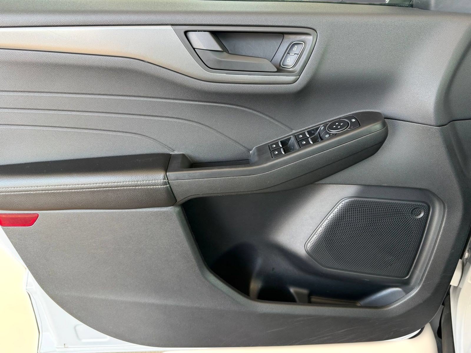 Certified 2025 Ford Escape Active FWD image 27