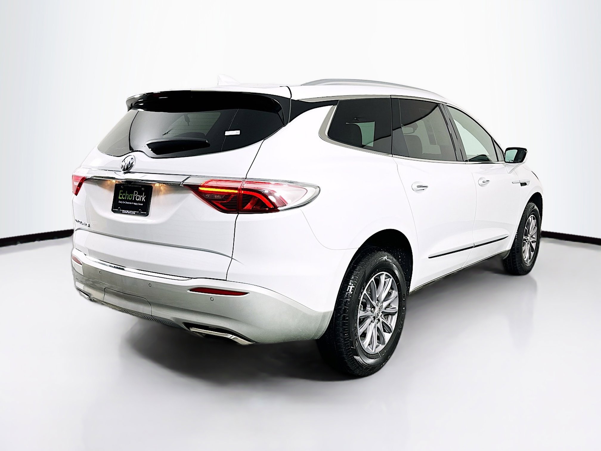 Used 2023 Buick Enclave Essence w/ LPO, Cargo Package image 9