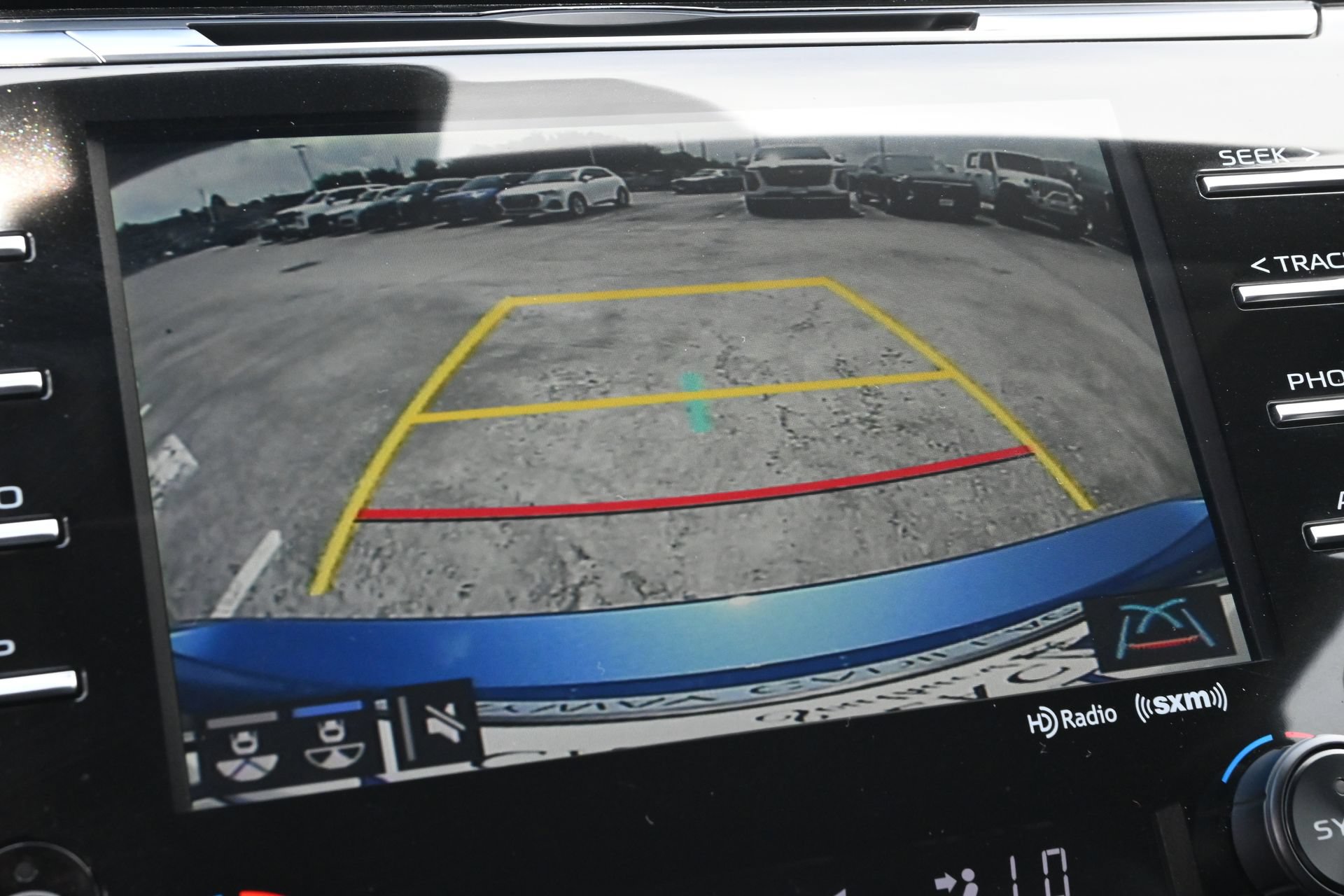 Used 2020 Toyota Camry XSE FWD image 14
