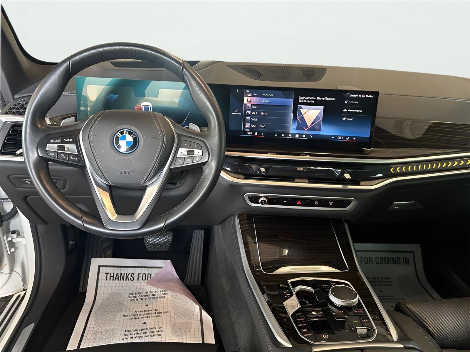 Used 2025 BMW X5 xDrive50e AWD/4WD image 21