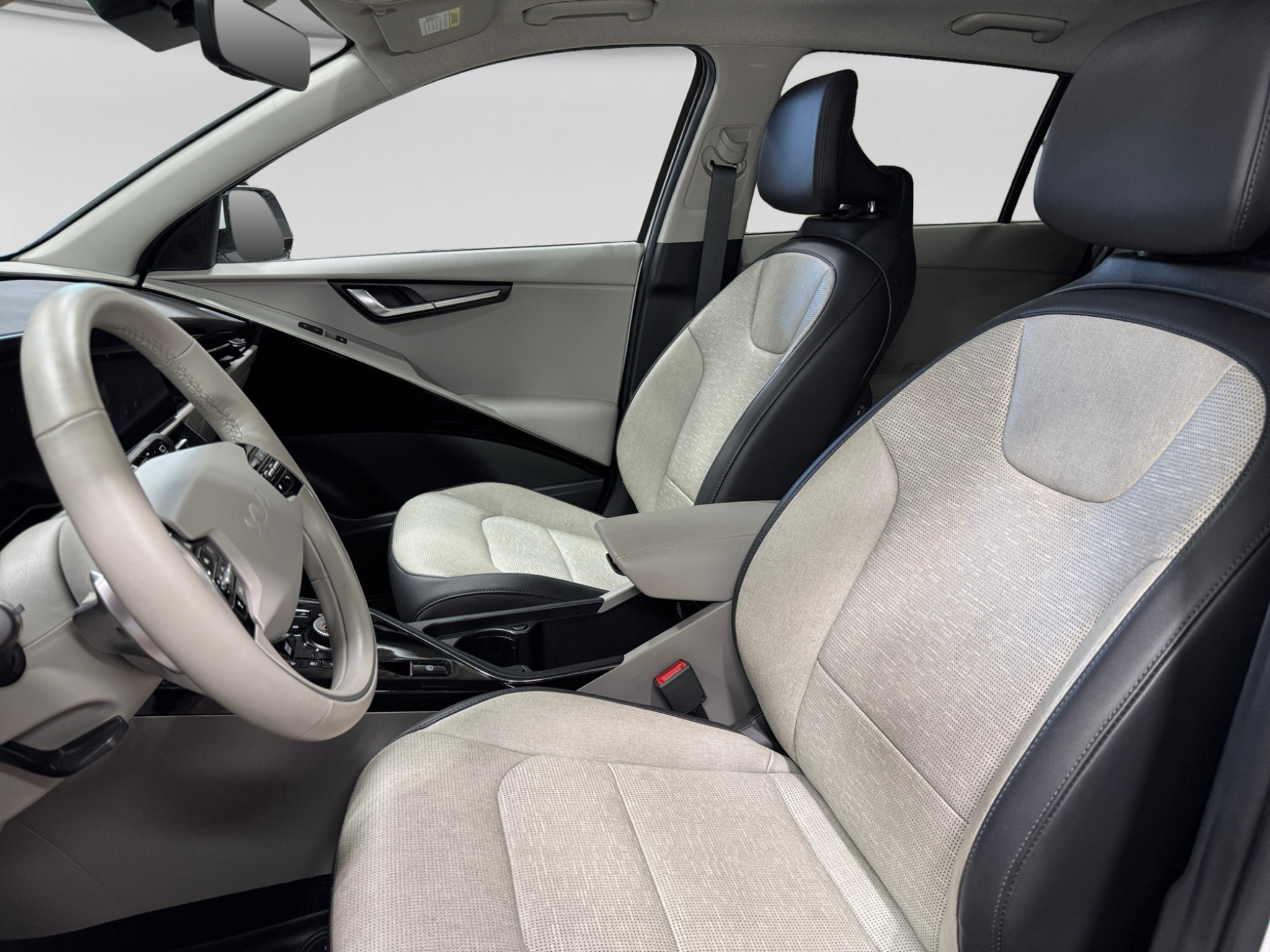 Used 2023 Kia Niro Wave w/ Wave Preserve Package FWD image 18