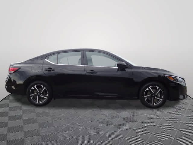Used 2024 Nissan Sentra SV FWD image 4