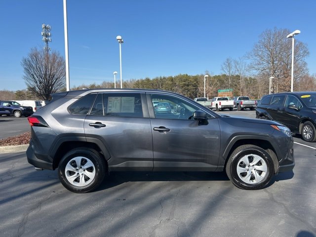 Used 2024 Toyota RAV4 LE image 4