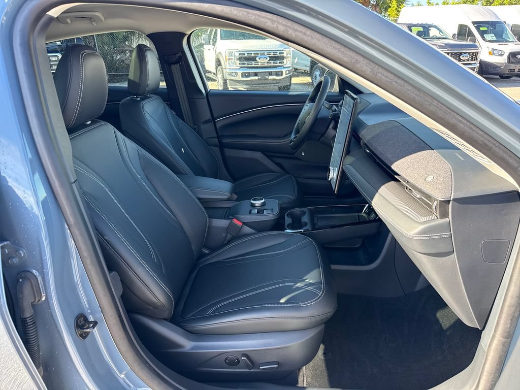 Used 2023 Ford Mustang Mach-E Premium RWD image 29