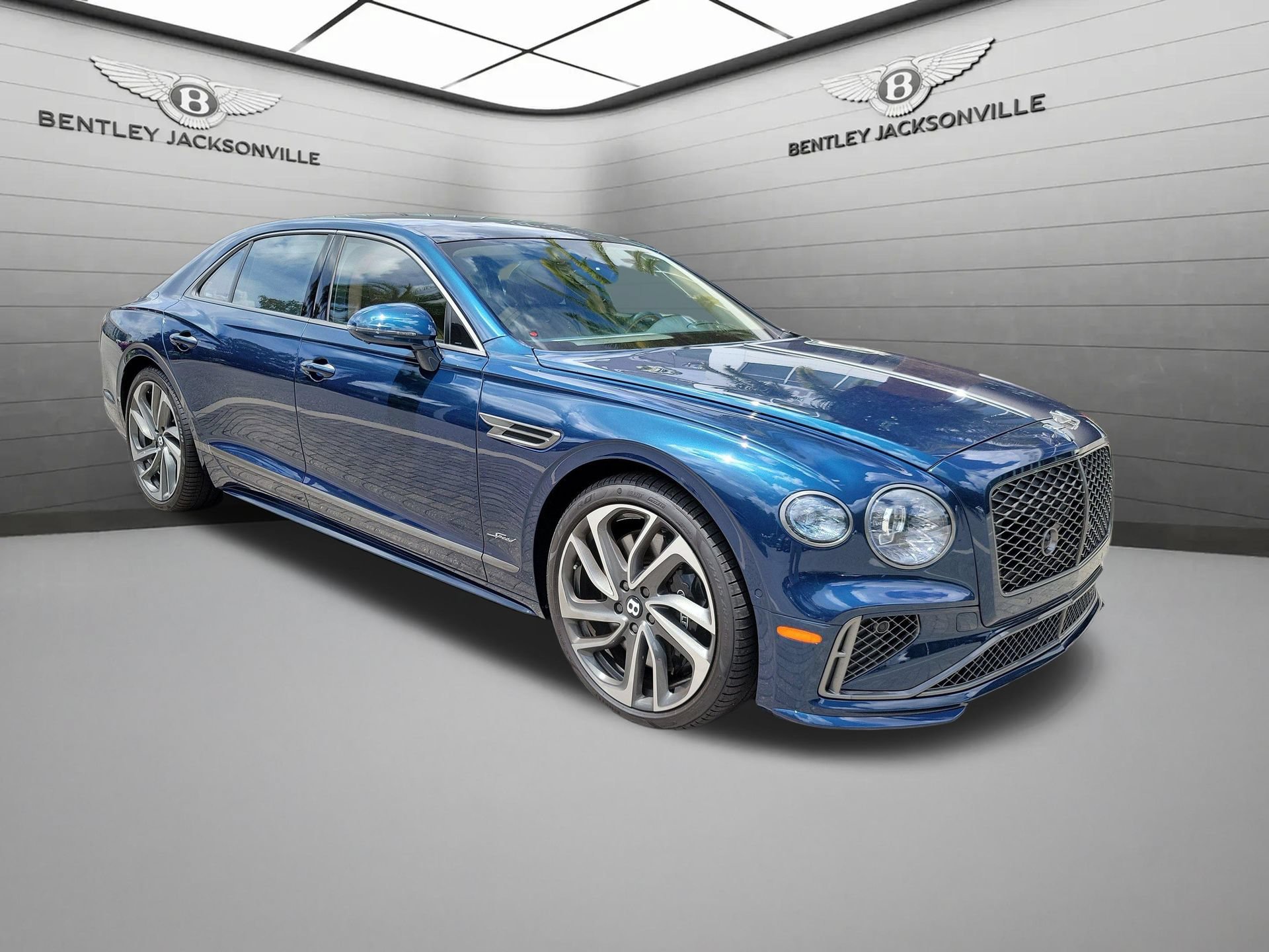 Used 2025 Bentley Flying Spur Plug-In Hybrid AWD/4WD image 10