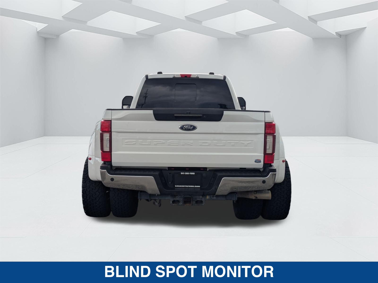 Used 2022 Ford F350 Lariat w/ Lariat Ultimate Package AWD/4WD image 6