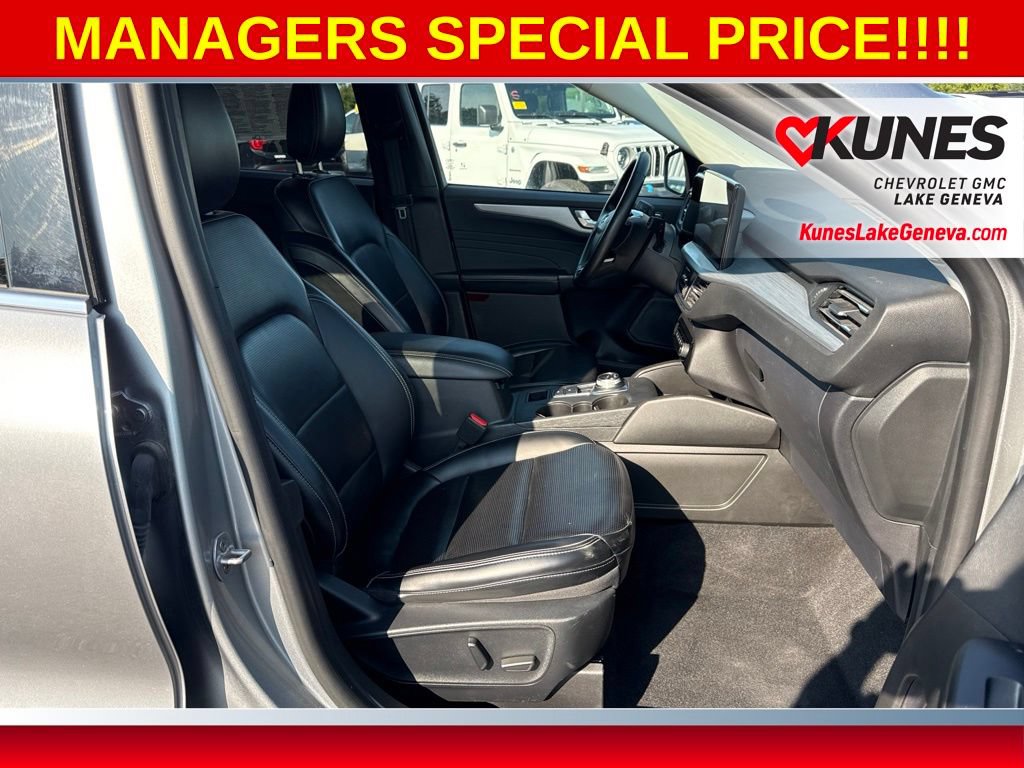Used 2024 Ford Escape Platinum AWD/4WD image 22