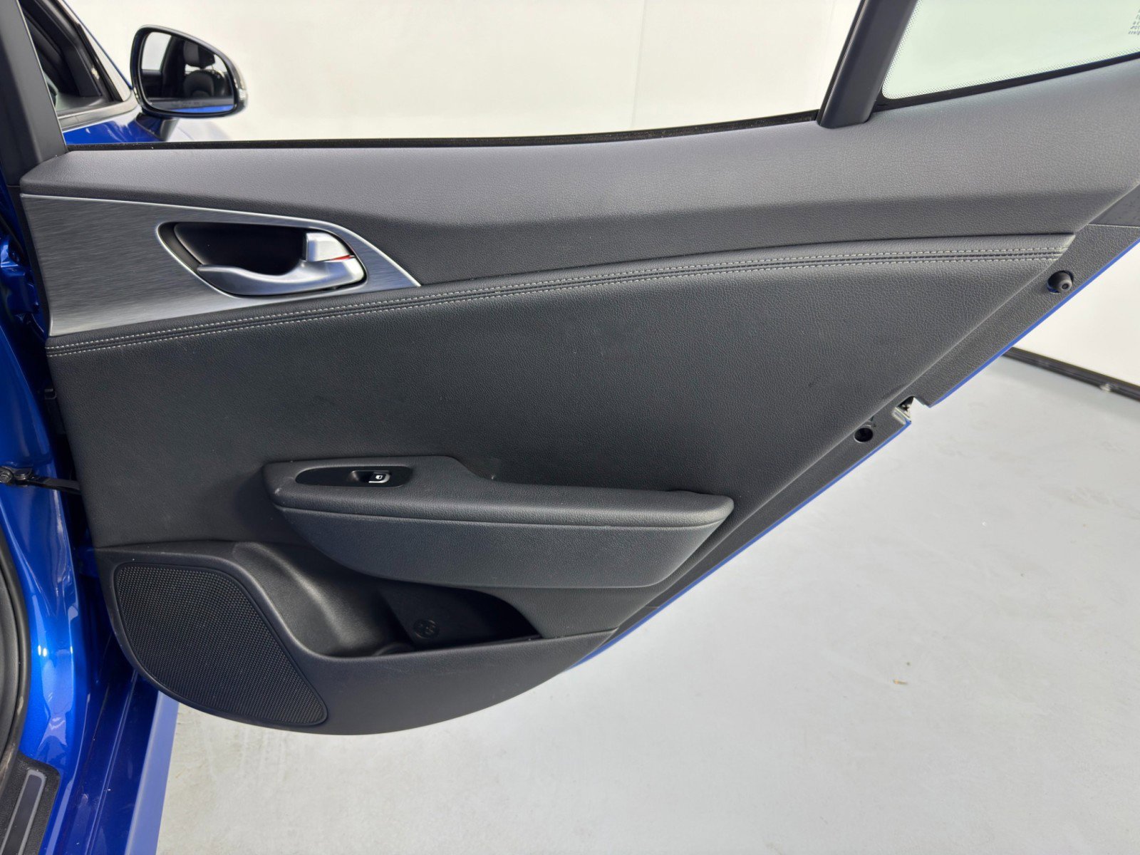 Used 2022 Kia Stinger GT1 image 45