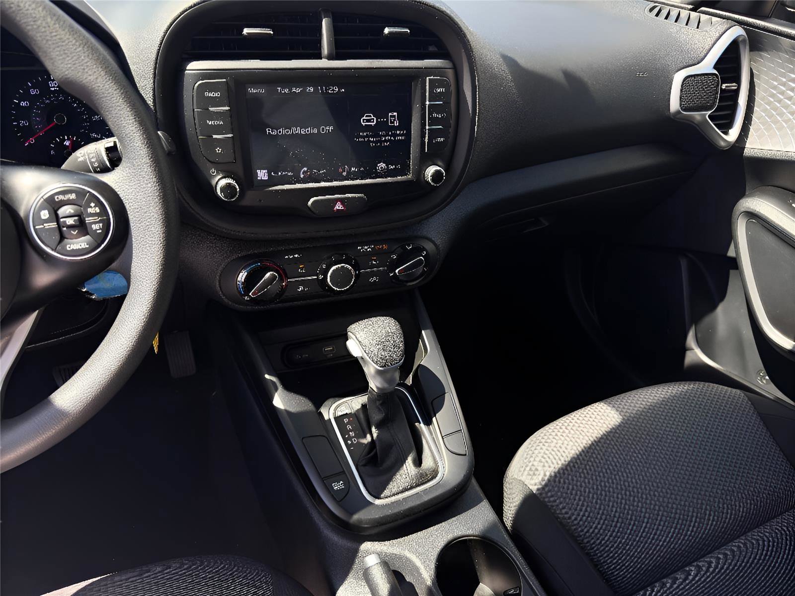 Certified 2022 Kia Soul LX w/ Technology Package image 13