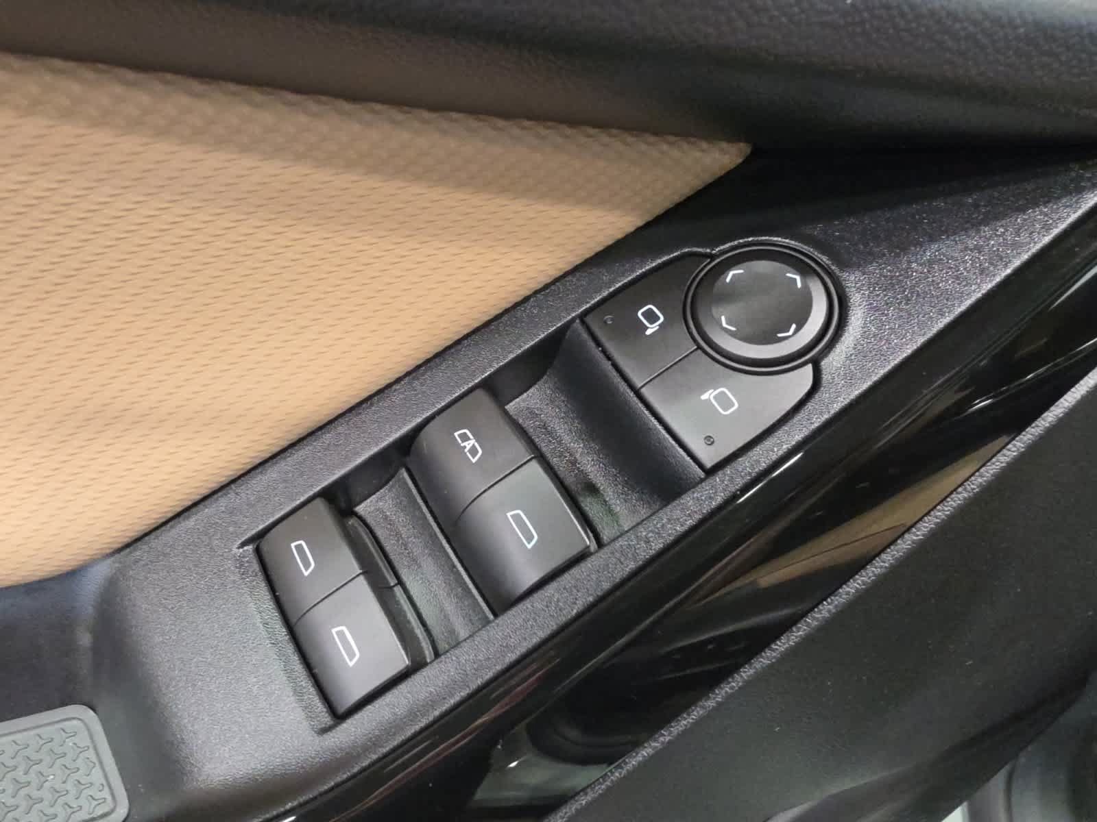 Used 2026 Chevrolet Equinox ACTIV w/ Convenience Package III AWD/4WD image 19