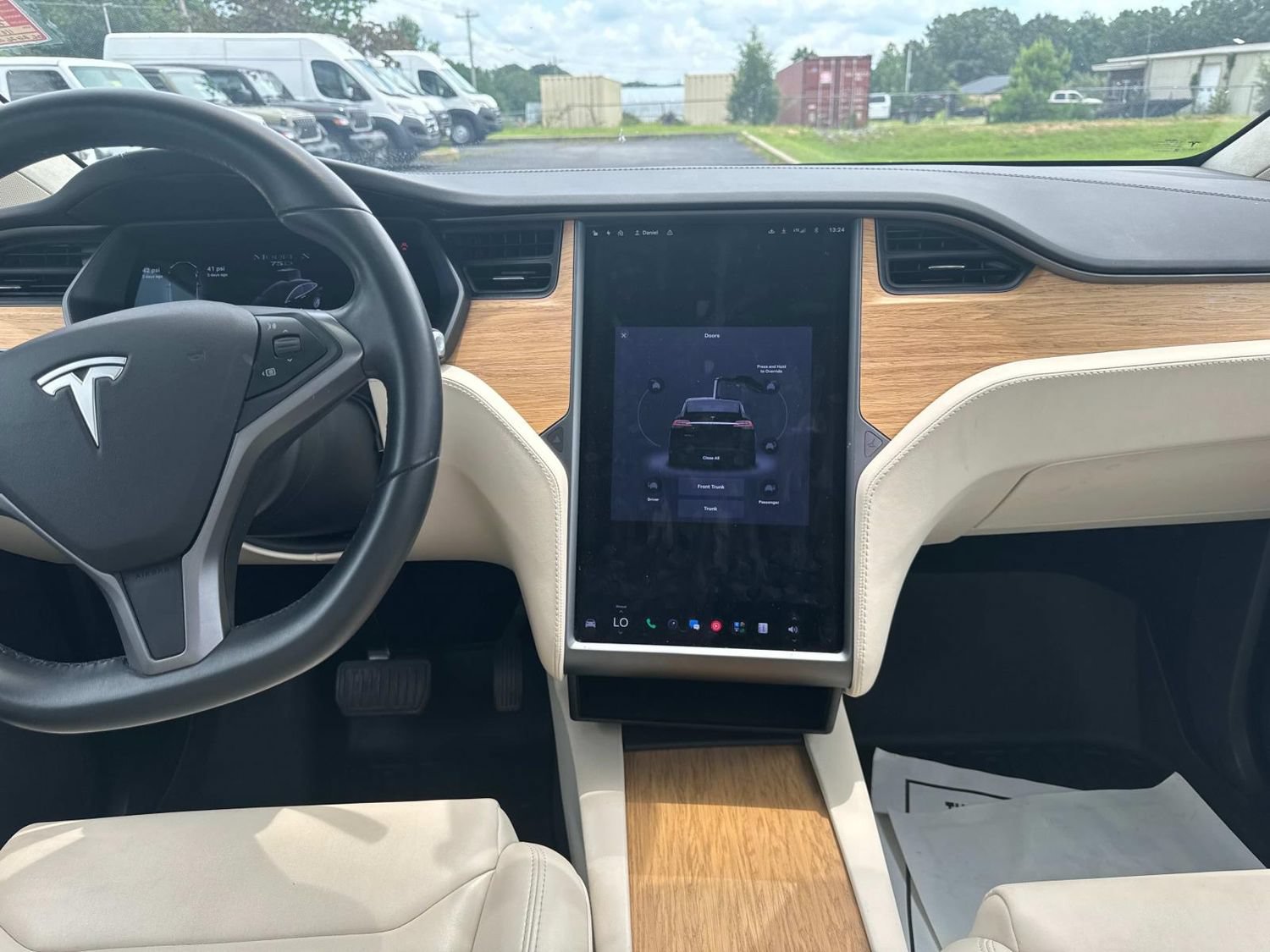 Used 2018 Tesla Model X 75D AWD/4WD image 28