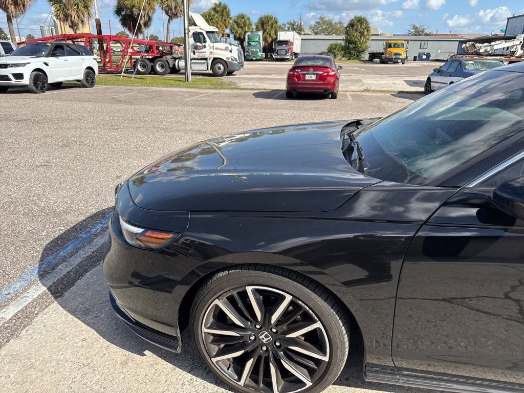 Used 2023 Honda Accord Touring image 14