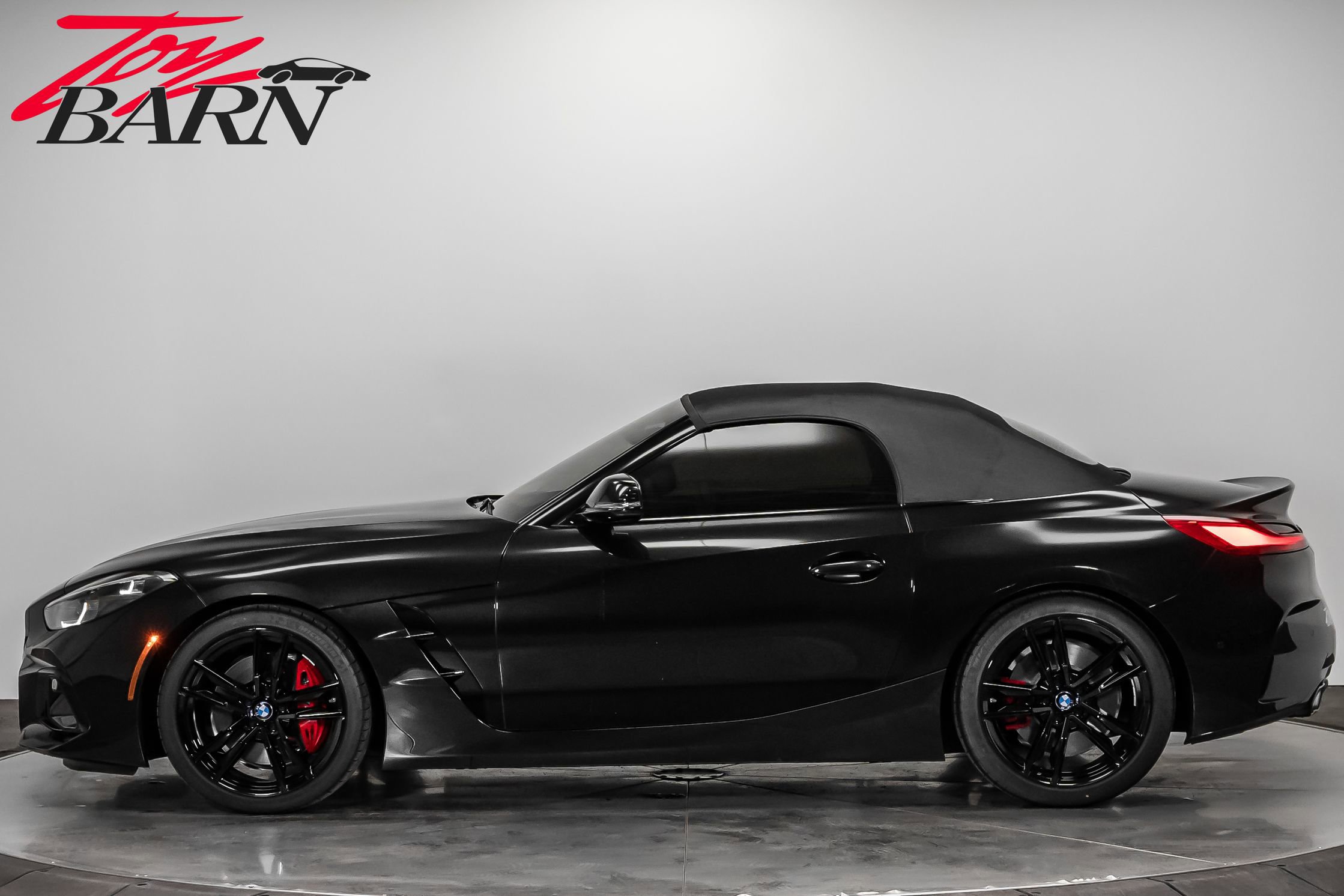 Used 2025 BMW Z4 M40i w/ Edition image 10