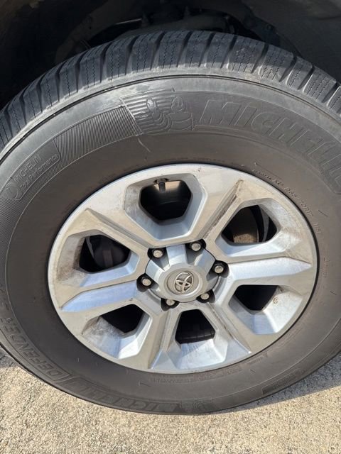 Used 2016 Toyota 4Runner SR5 image 39