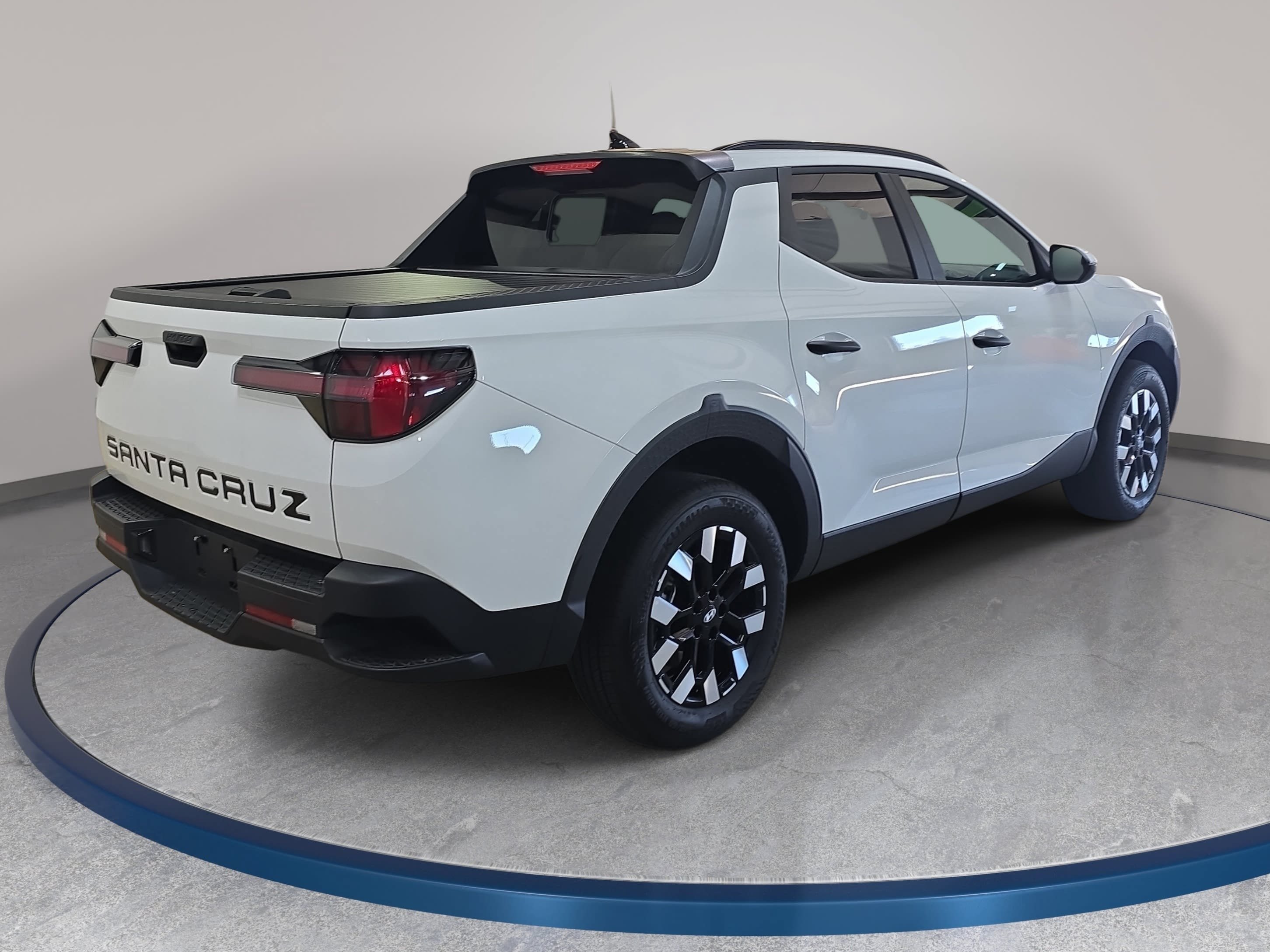 Used 2026 Hyundai Santa Cruz SEL FWD image 6