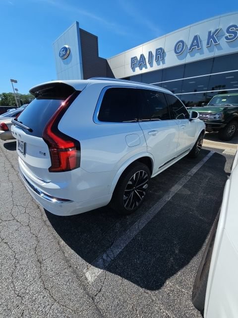 Used 2025 Volvo XC90 B6 Plus w/ Protection Package Premier AWD/4WD image 3