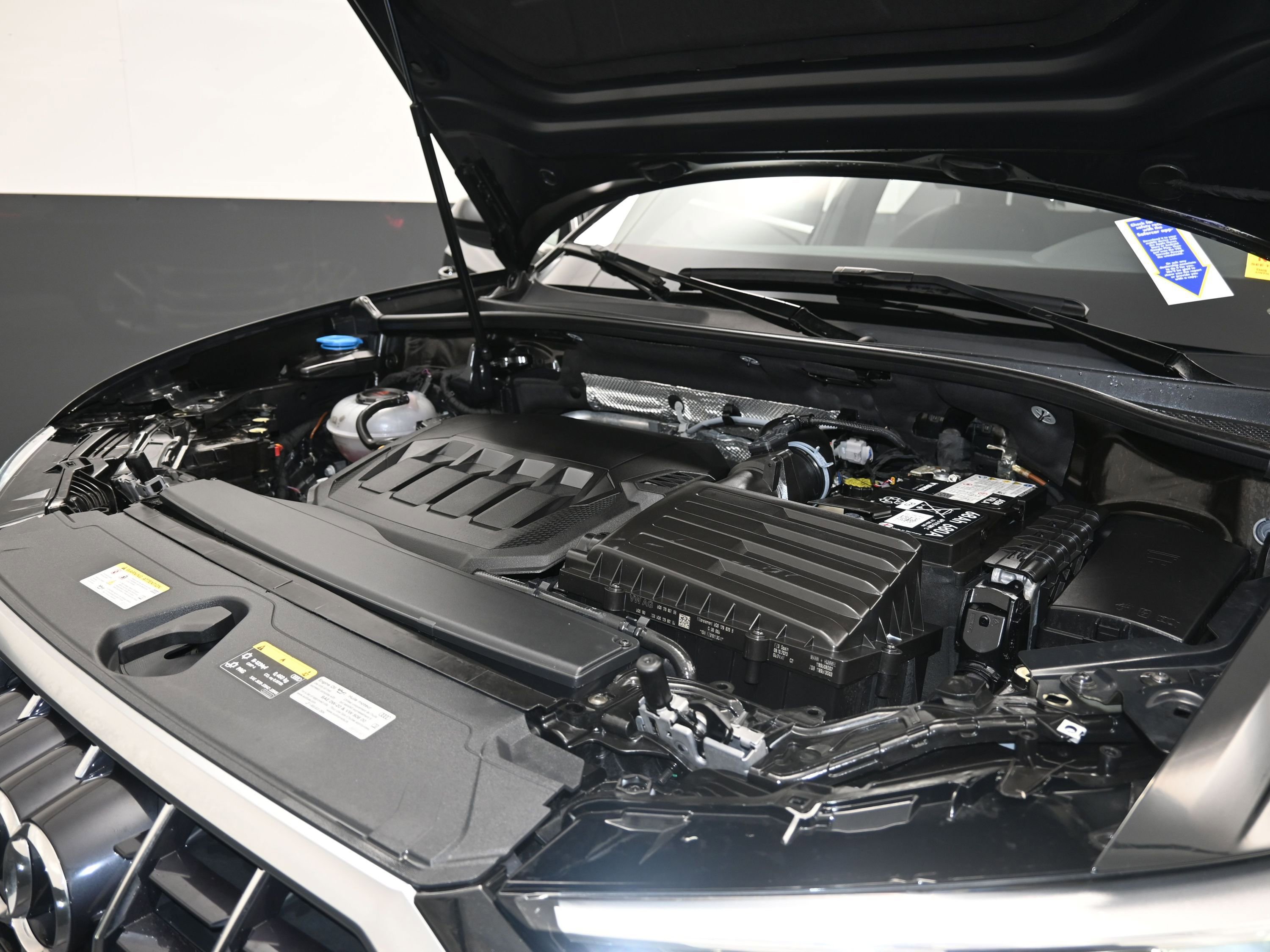 Used 2024 Audi Q3 2.0T Premium image 32