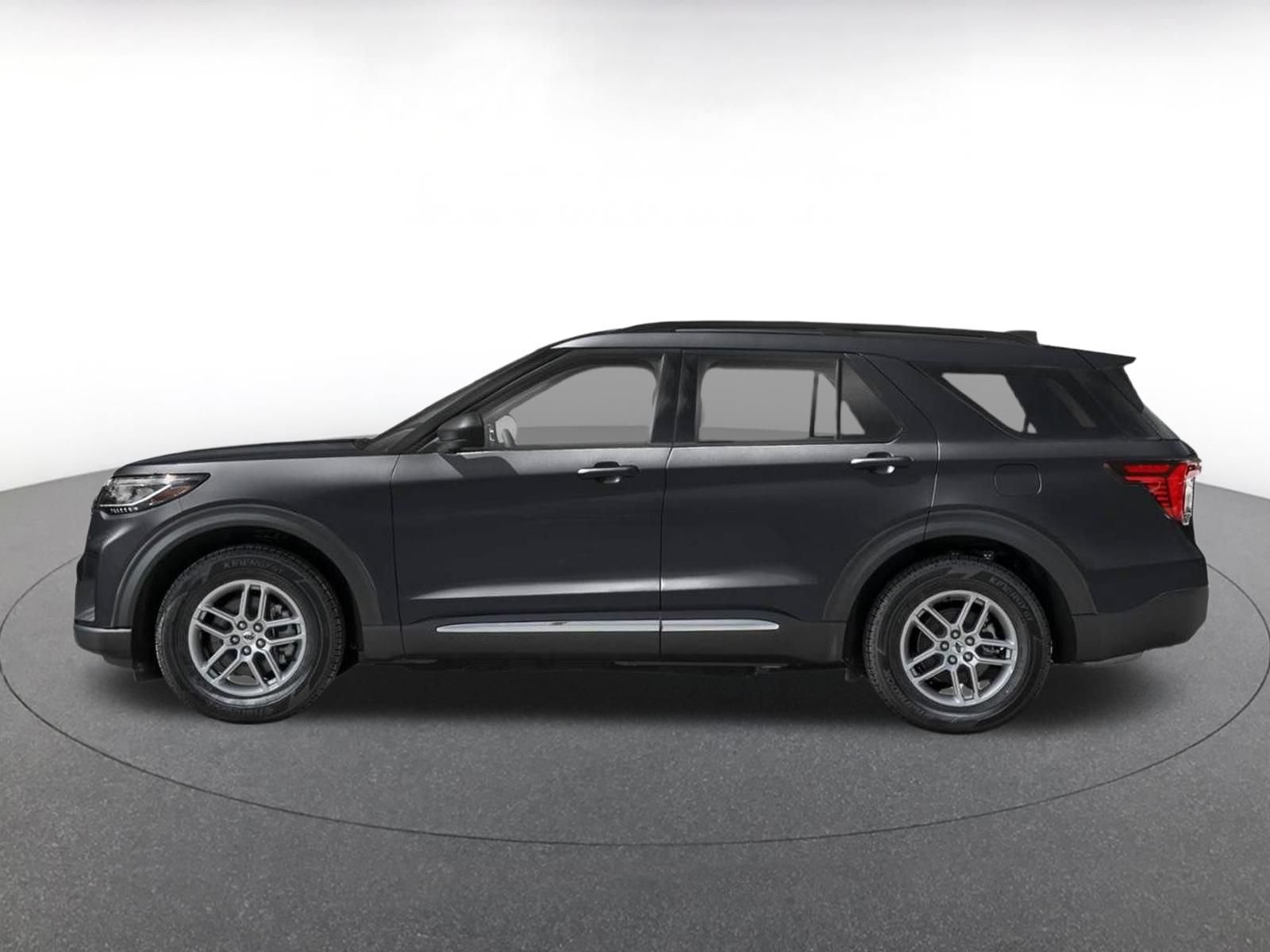 Used 2026 Ford Explorer Active RWD image 3