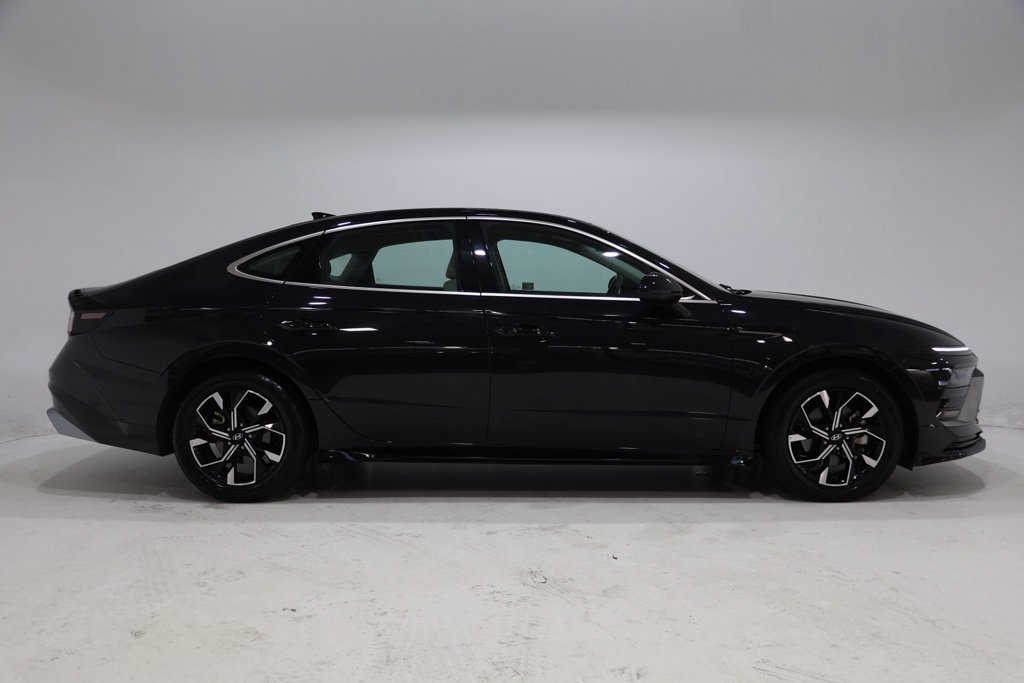 Used 2025 Hyundai Sonata SEL FWD image 8