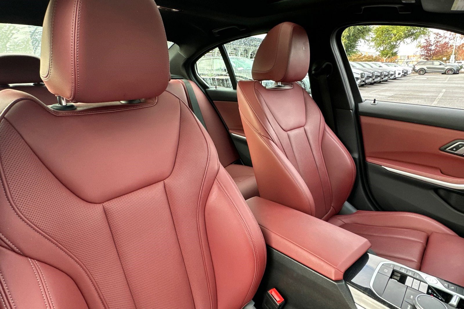 Used 2023 BMW 330e w/ Convenience Package image 30