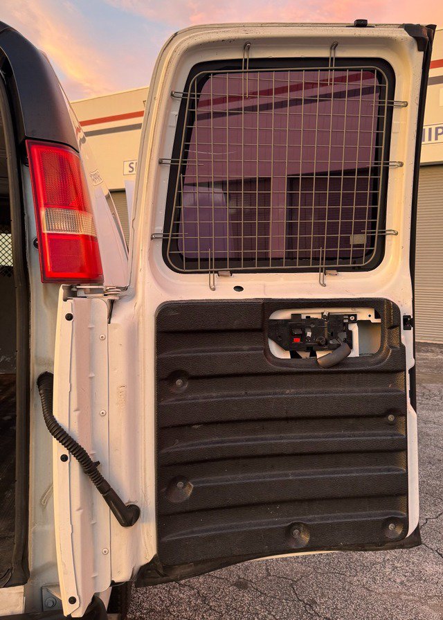 Used 2013 Chevrolet Express 2500 RWD image 26