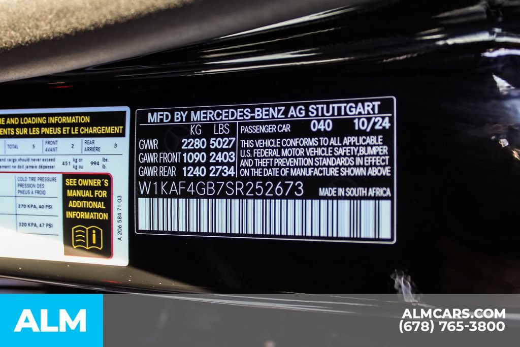 Used 2025 Mercedes-Benz C 300 Sedan image 41