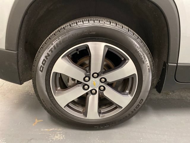 Used 2023 Chevrolet Traverse LT w/ LT Premium Package AWD/4WD image 31