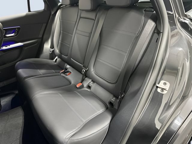 Used 2025 Mercedes-Benz GLC 350e 4MATIC w/ Driver Assistance Package image 29