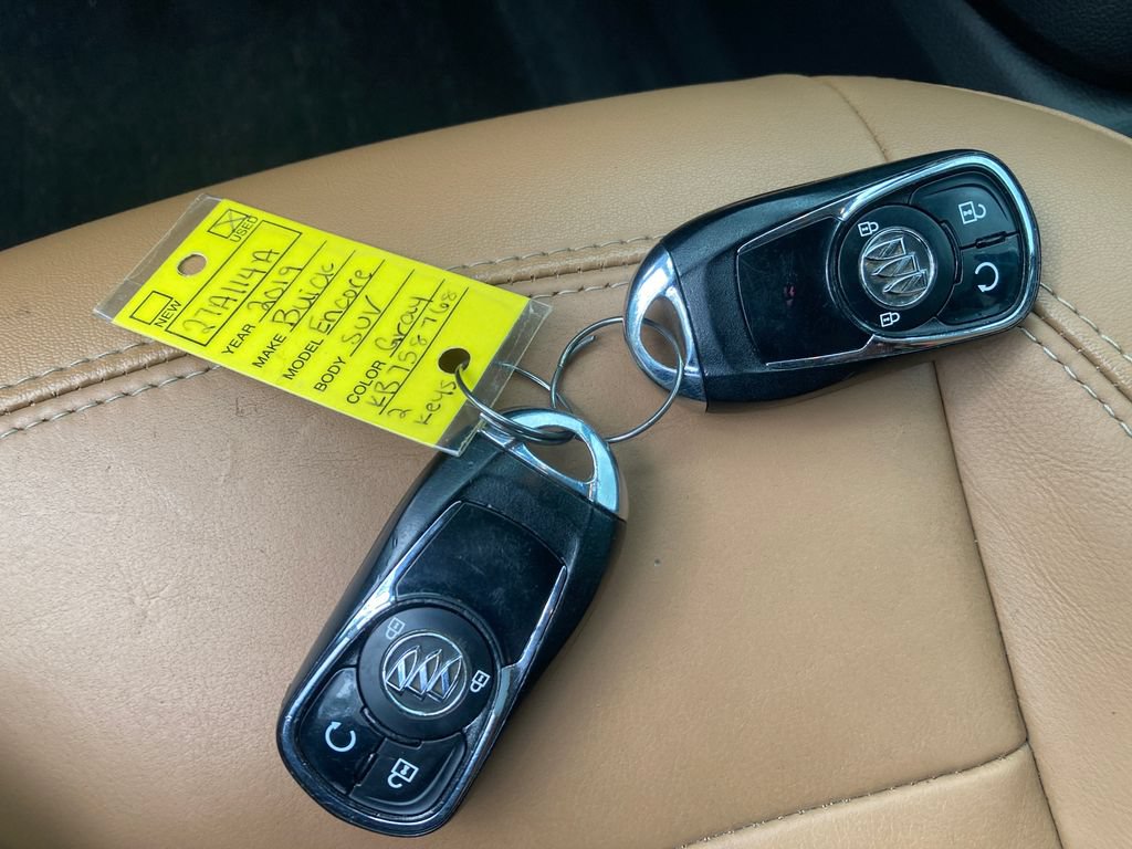 Used 2019 Buick Encore Essence w/ Experience Buick Package AWD/4WD image 36