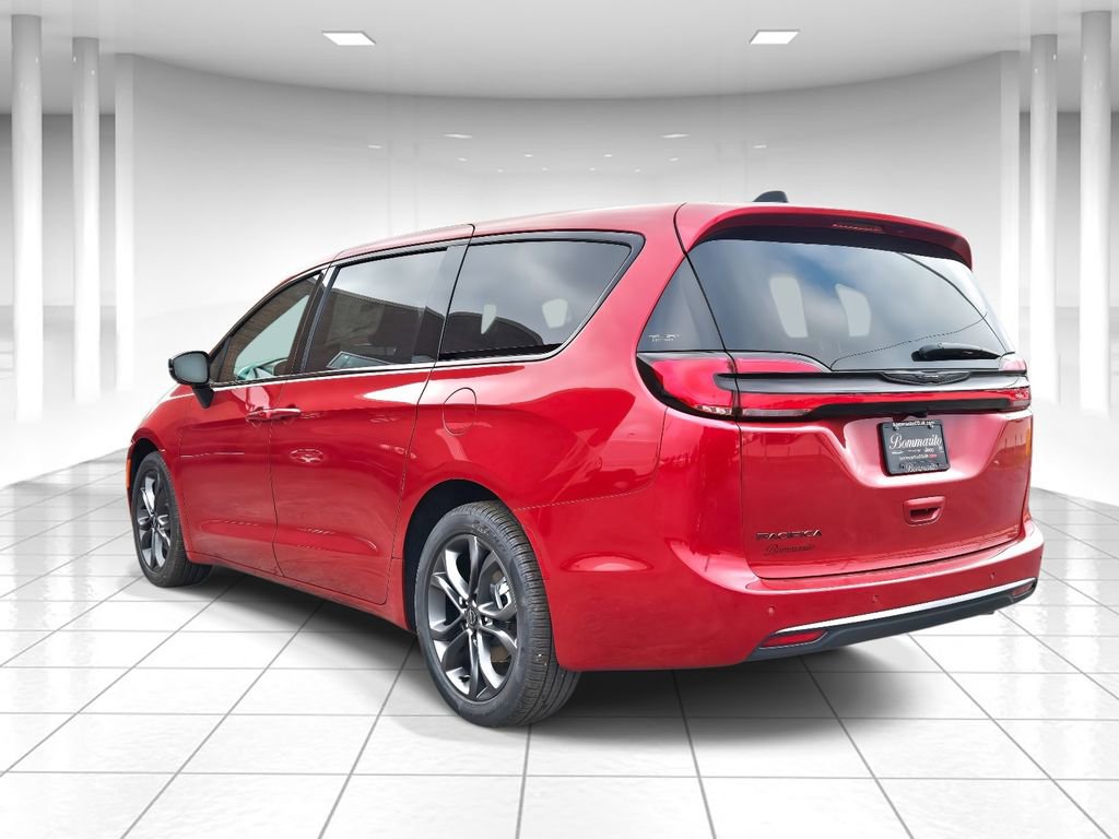 New 2026 Chrysler Pacifica Select image 5