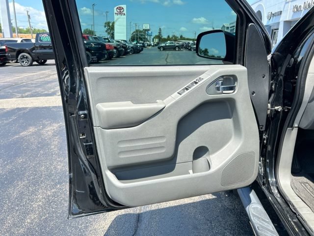 Used 2018 Nissan Frontier SV w/ Value Truck Package RWD image 20