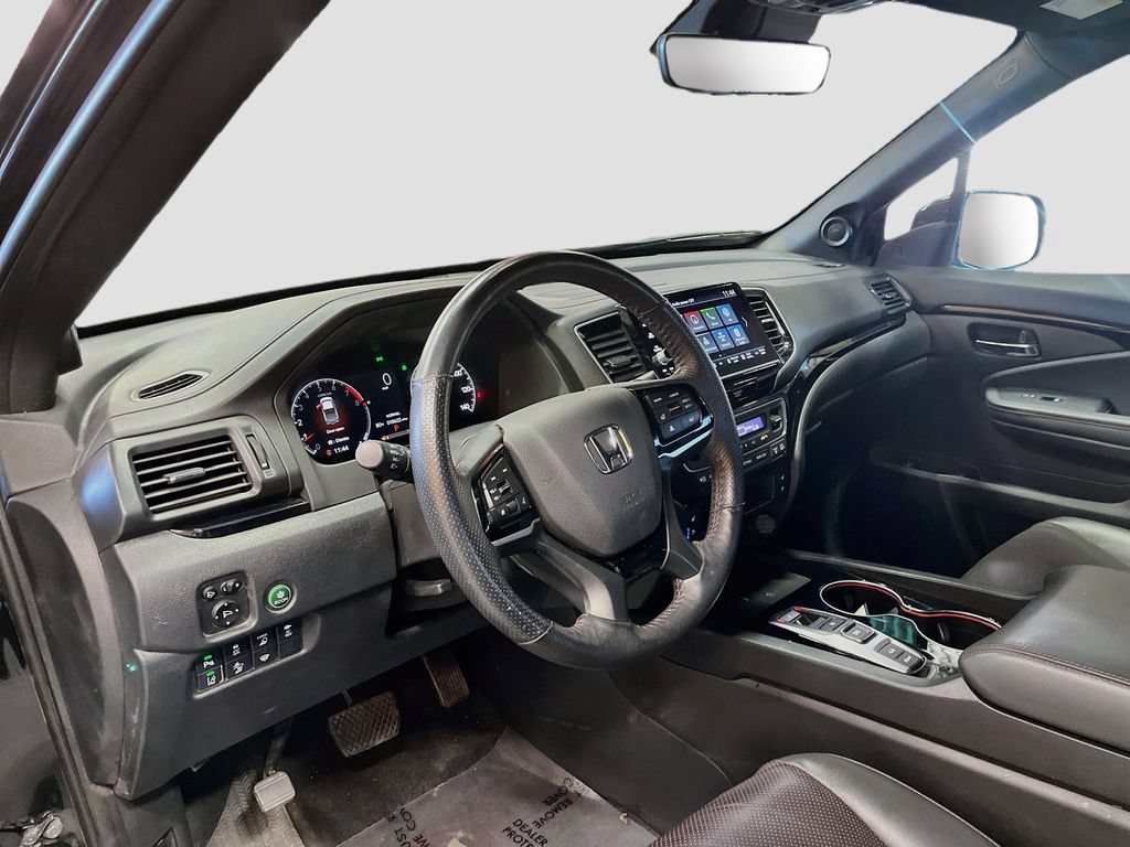 Used 2024 Honda Ridgeline Black Edition image 9