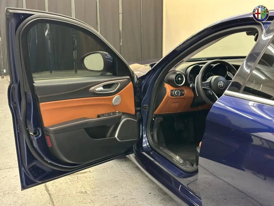 Used 2017 Alfa Romeo Giulia Ti w/ Leather Package image 15