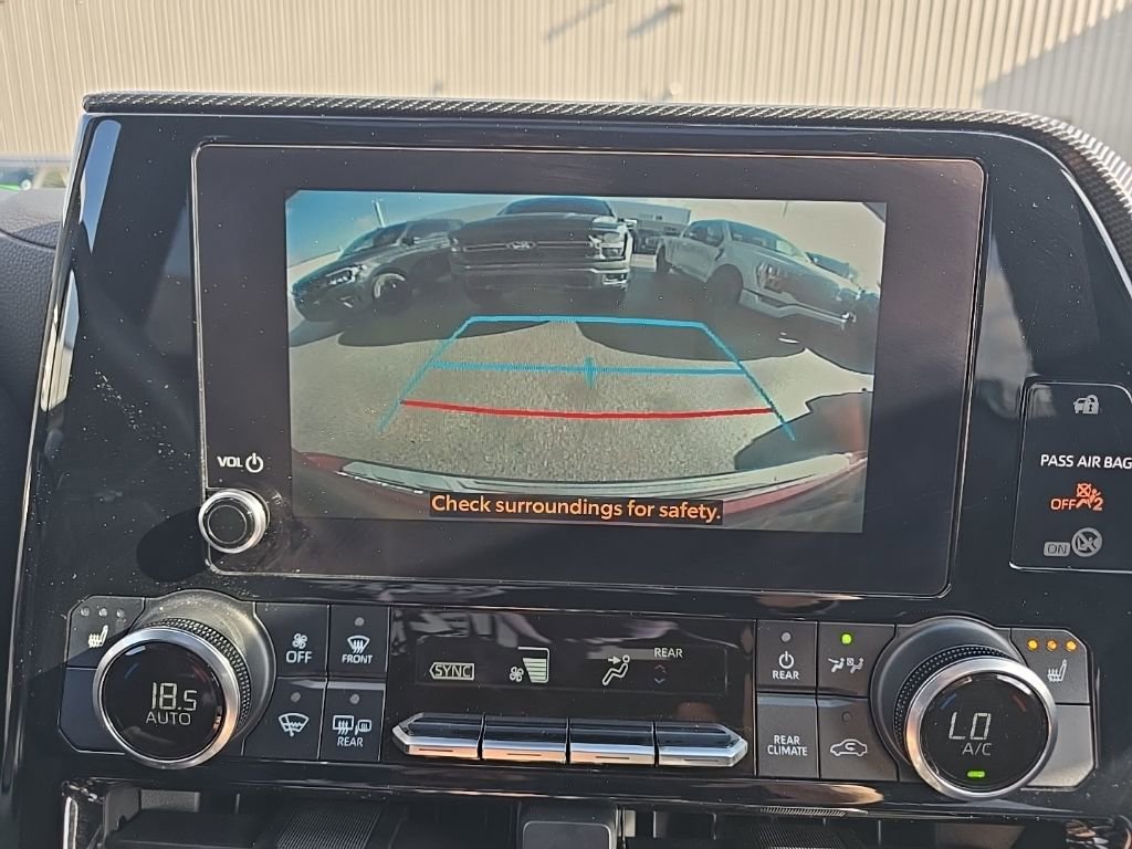 Used 2023 Toyota Highlander L image 27