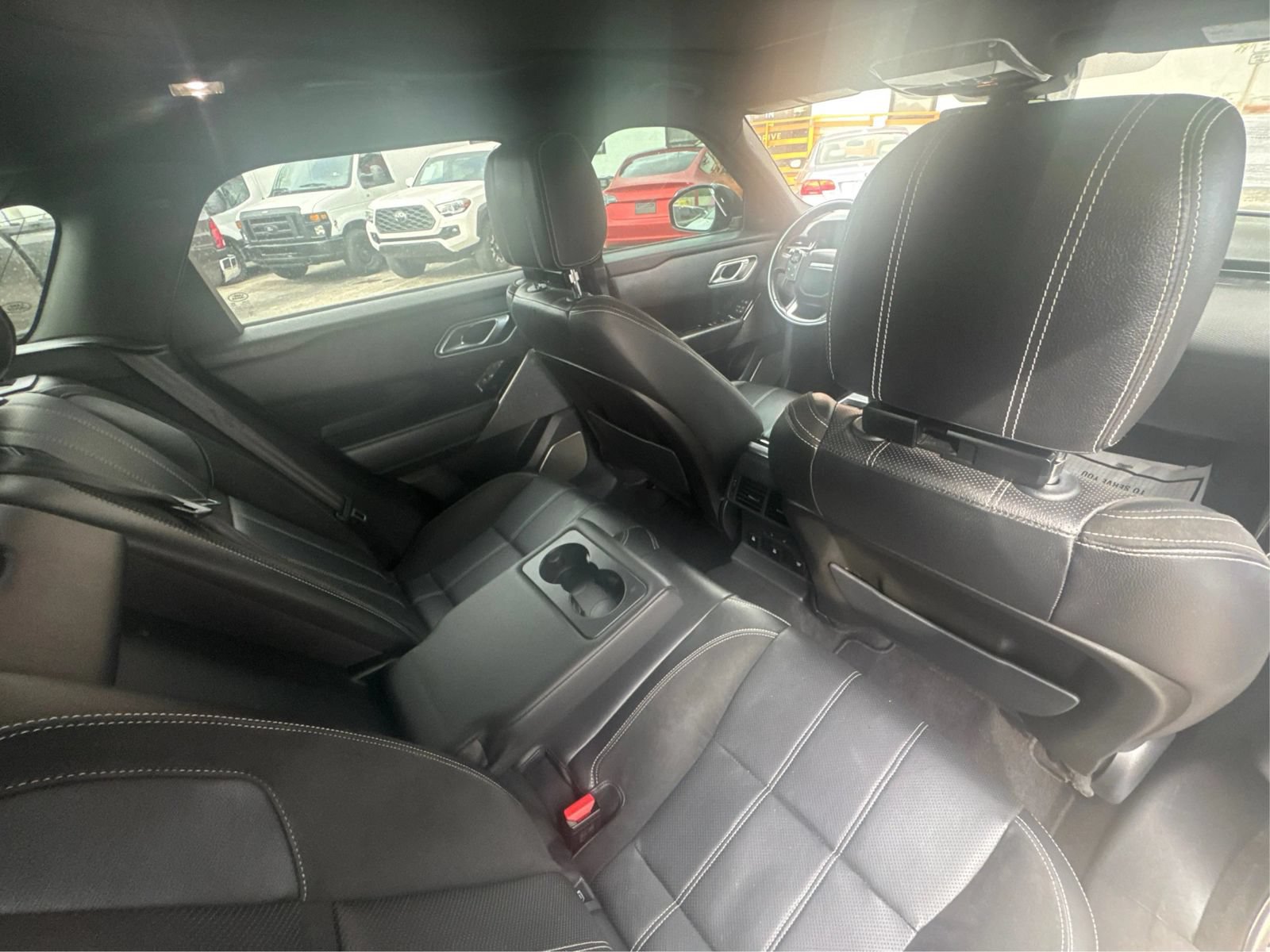 Used 2018 Land Rover Range Rover Velar R-Dynamic SE AWD/4WD image 27